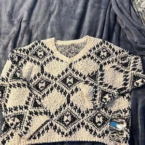 *NWOT* SOLD OUT - Soft and cozy Cupshe Boutique sweater